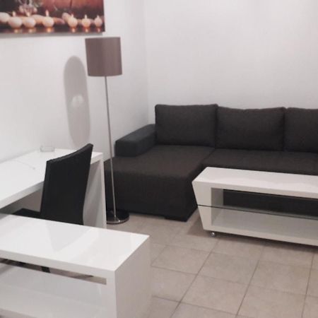 Ubytovani-Plzen-Can Hotel Екстериор снимка