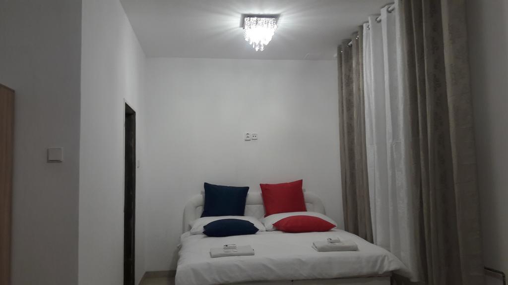 Ubytovani-Plzen-Can Hotel Екстериор снимка